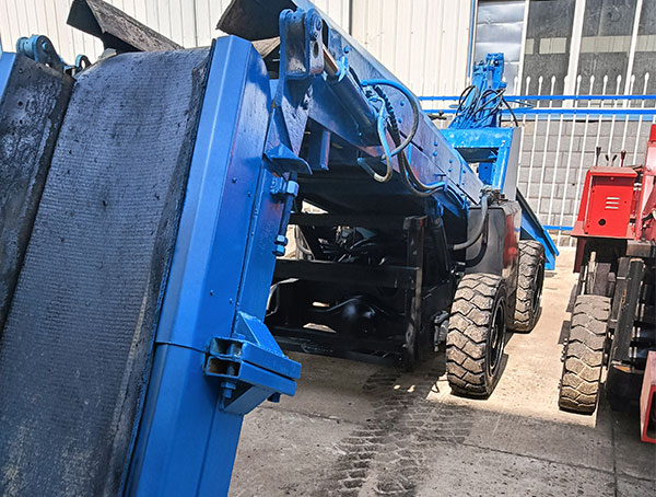 二手80型加長臂帶折疊輪胎皮帶機